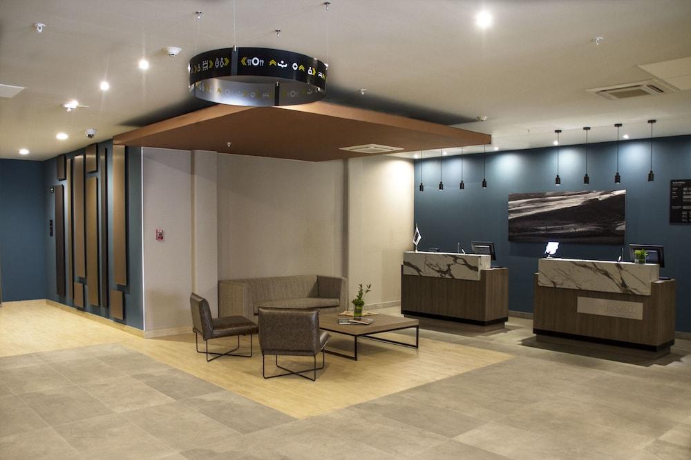 City Express Plus By Marriott Monterrey Galerias Exterior foto