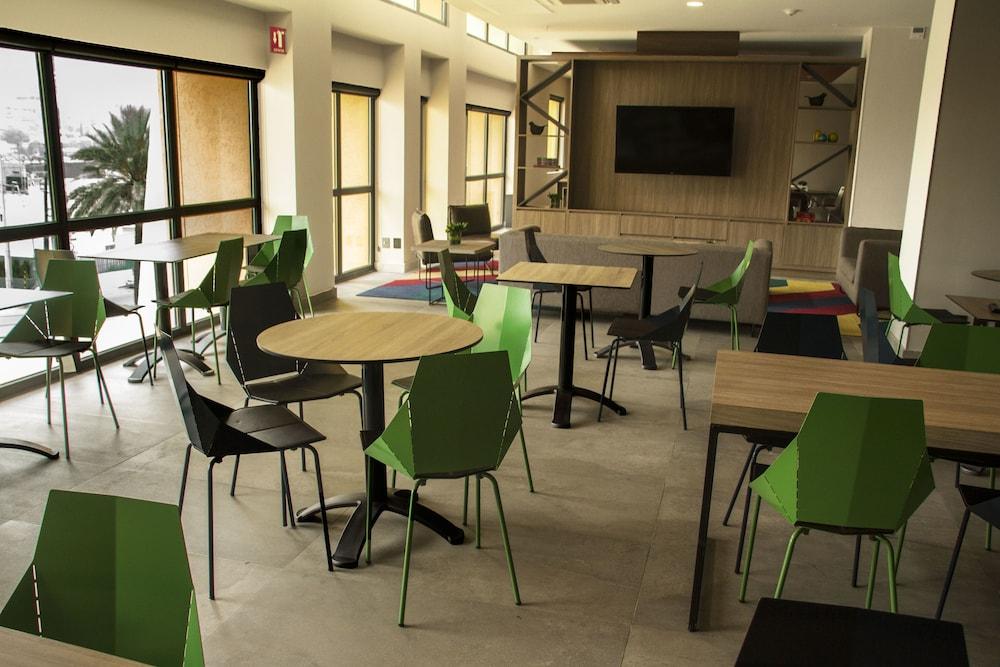 City Express Plus By Marriott Monterrey Galerias Exterior foto