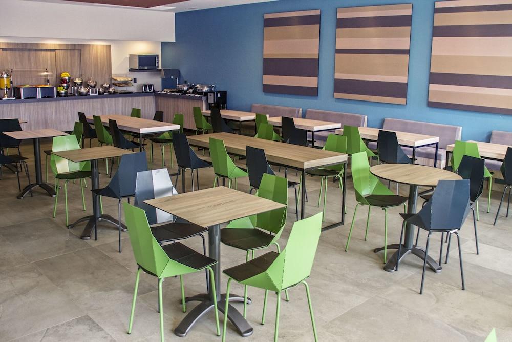 City Express Plus By Marriott Monterrey Galerias Exterior foto