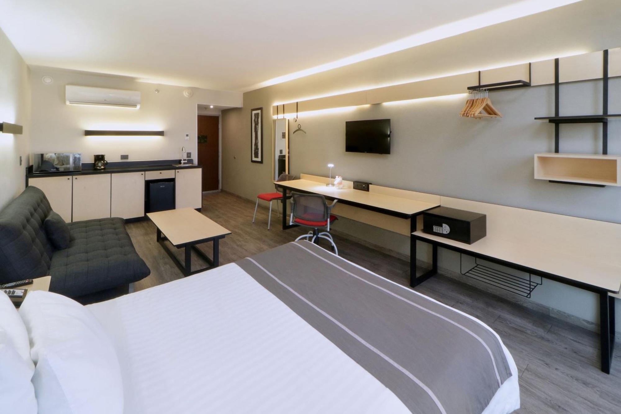 City Express Plus By Marriott Monterrey Galerias Exterior foto
