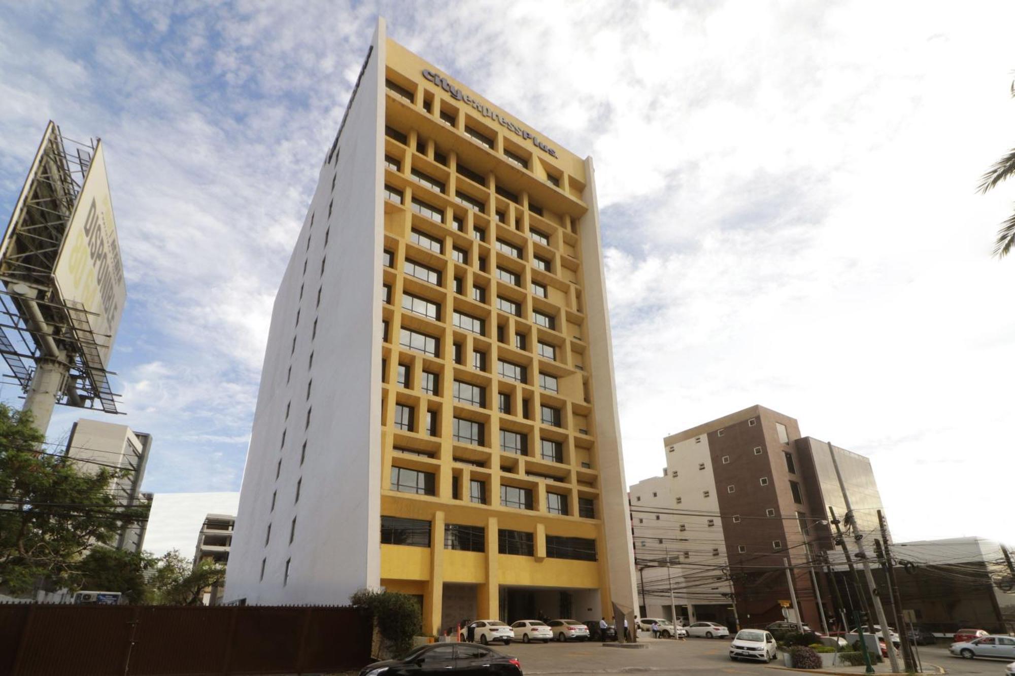 City Express Plus By Marriott Monterrey Galerias Exterior foto